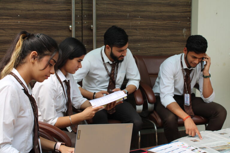 Career and Scope in Management BBA honors degree