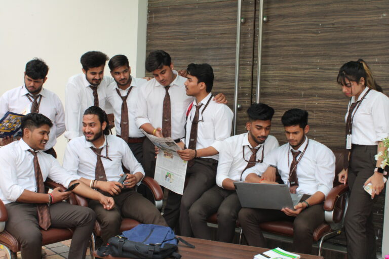 Top Placement College in Meerut BBA honors degree